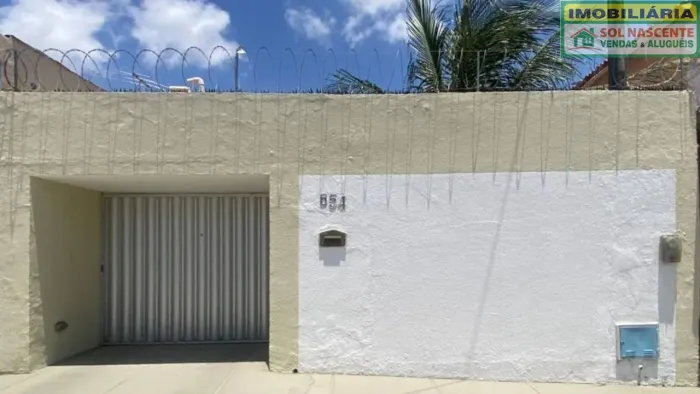 Casa com 4 dormitórios para alugar, 170 m² por R$ 3.092/mês - Parque Manibura - Fortaleza/