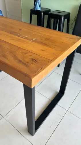 Mesa madeira com 6 cadeiras