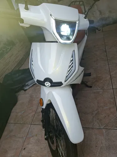 Shineray Phoenix S 50cc Branca 2025/2026 Banco Caramelo