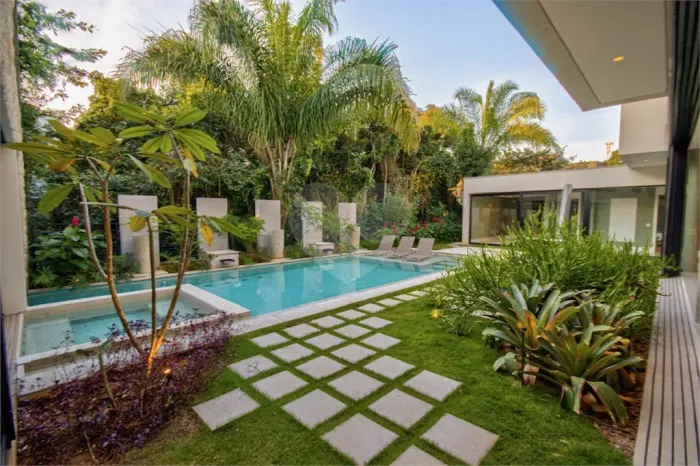 Casa em Condomínio à venda com 8 suítes em Riviera, Bertioga - SP