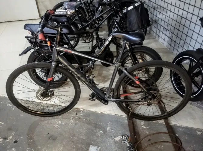 Caloi City Tour Comp - Leve, Rápida e Pronta para Qualquer Percurso!