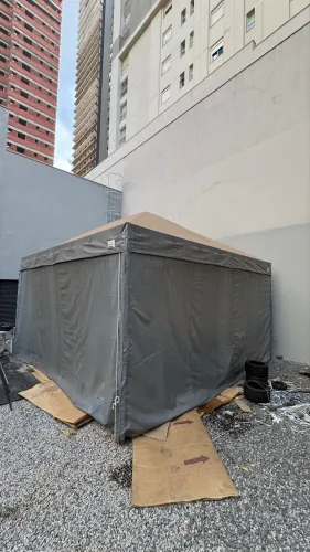 TENDA PIRAMIDAL 5x5 com fechamento lateral 