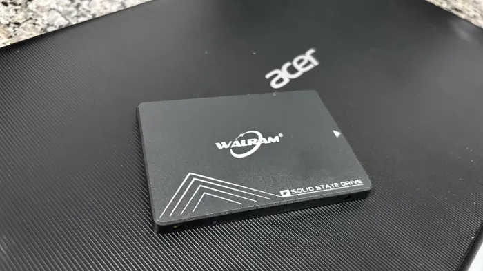Ssd 128 gb walram com windows 10 e Office 2024 ( seminovo)