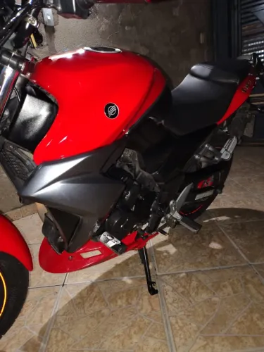Dafra next 300, perfeita para o dia a dia e para viagens certas