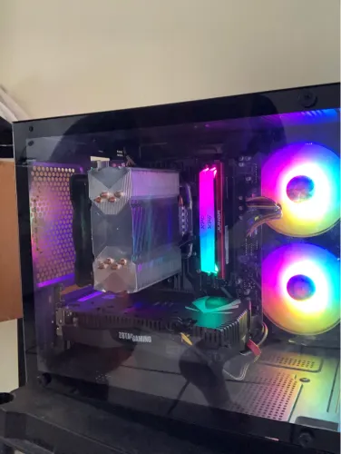 PC Gamer (Ryzen 5 5600 + RTX 2060)