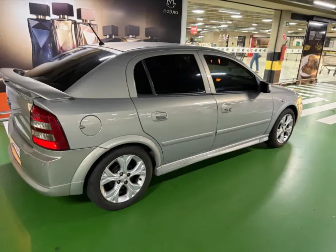 Chevrolet Astra 2.0 8V/ CD 2.0 8V Hatchback 5P MEC 2004