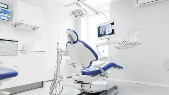 Clínica Odontológica com Equipamentos Modernos à Venda em JF