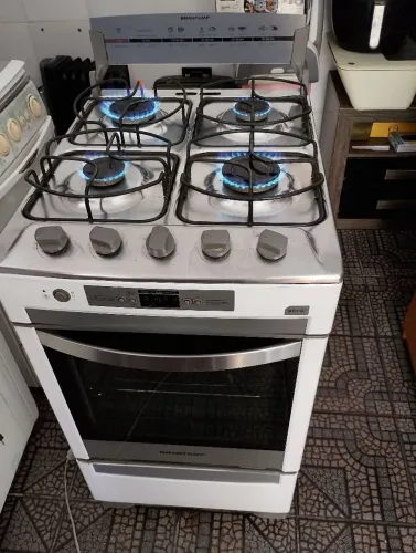 Vendo fogão automático tudo funcionando