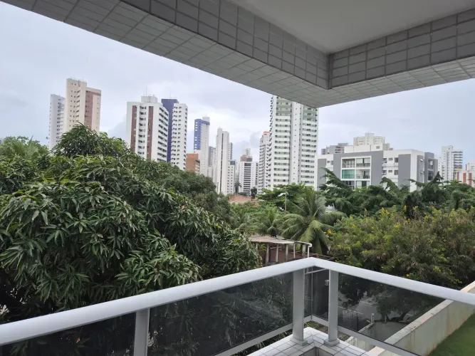 Predio novo 1 moradia, varanda, sala 2 ambientes, 3 qts 1 st, armarios, 2 elevadores lazer
