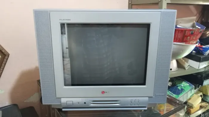 Tv De Tubo LG Flatron 15 Tela Plana - Retrogames (Usado)