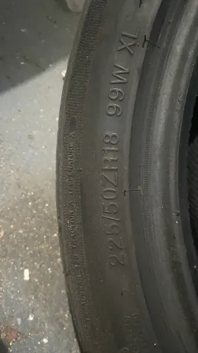 Pneu R18