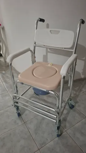 Cadeira de Banhos Ótima Qualidade