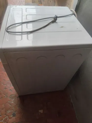Vendo máquina  lava e seca roupa Eletrolux 9 kilos 