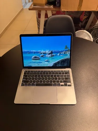 MacBook Air M1 - 8GB RAM - 256GB SSD