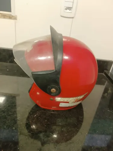 VENDO CAPACETE BARATO ! 