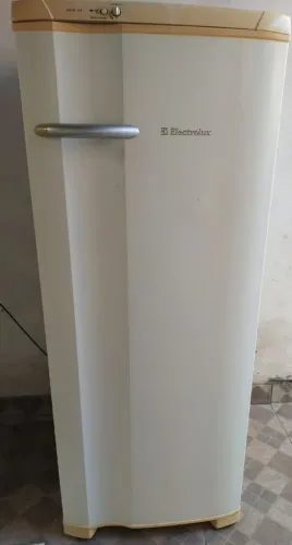 Geladeira Electrolux Re 32 Entrego