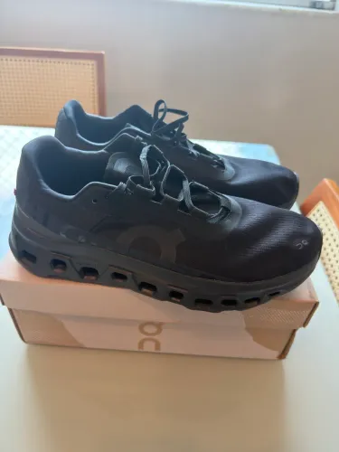 Tênis On Cloudmonster TM 39