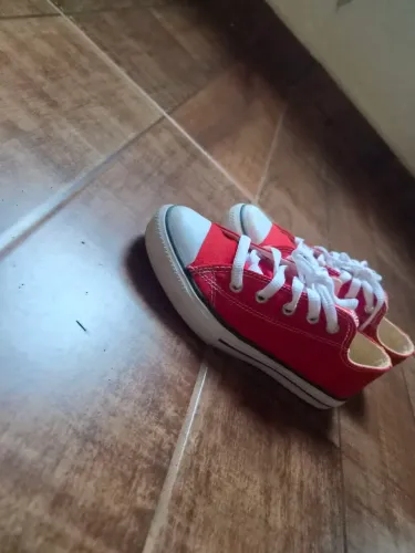 All star 31 vermelho de ótima qualidade usado