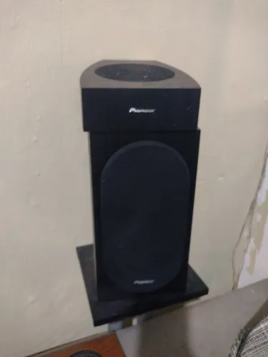 Caixas Pioneer quatro unidade