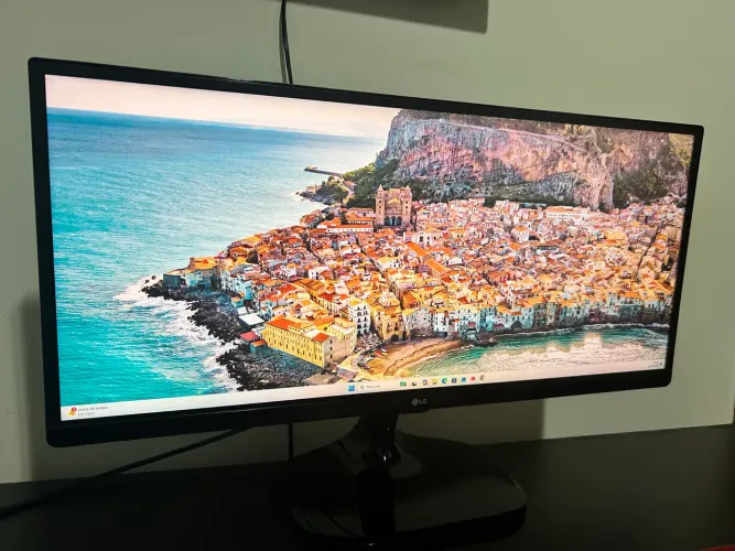 Monitor LG Ultrawide 25 IPS 75Hz