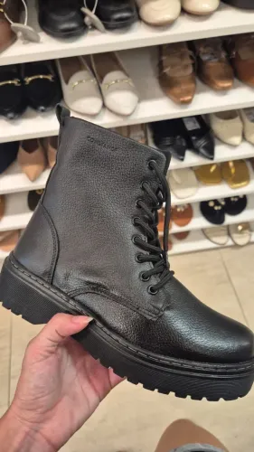 Bota de Couro Constance