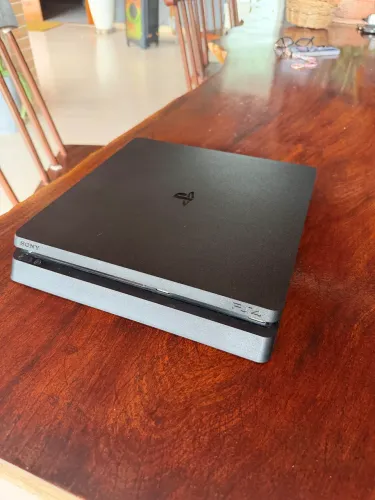 Ps4 slim