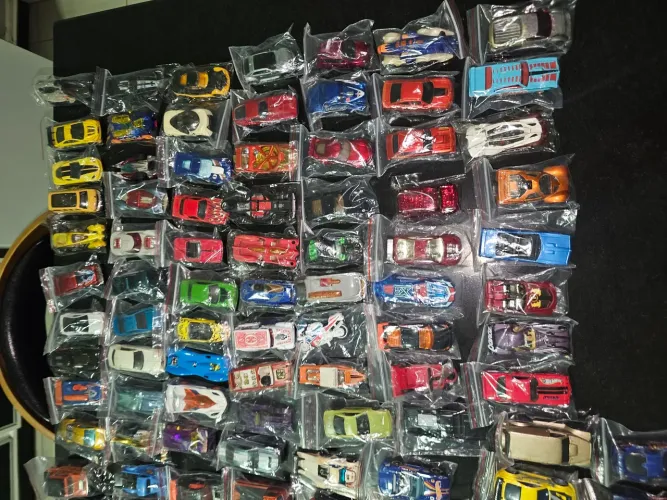 Coleção de hot wheels loose