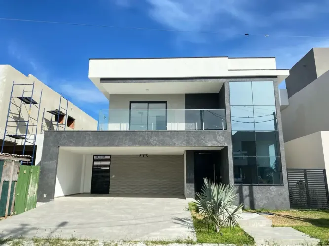 Casa duplex com 04 quartos e piscina no Alphaville Cabo Frio