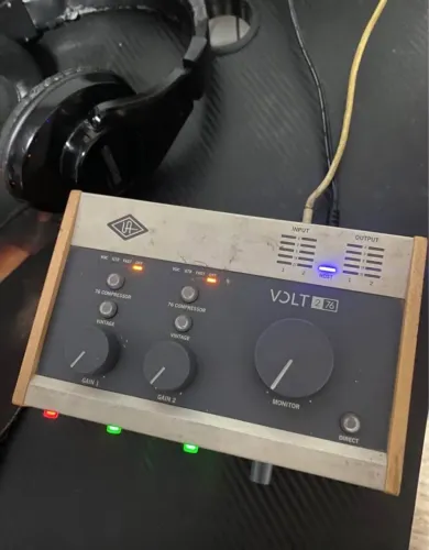 Interface Universal Audio Volt 276 - Excelente estado