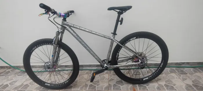 MTB Specialized rockhopper Tam 19 12 velocidades sem pedivela