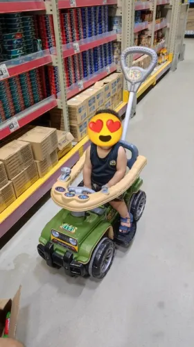 Jip jip militar Carro de passeio muito útil mamãe. 