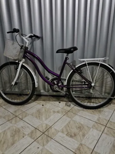 Bicicleta poti semi nova aro 24 (obs: retirada no local)