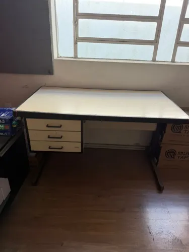 Mesa escritório