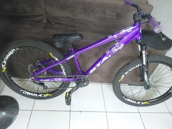 Bicicleta gta rebel roxa