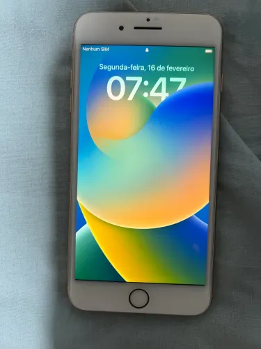 iPhone 8 Plus - Bateria 100%, Memória 64 GB