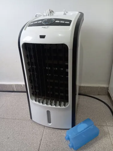 Climatizador de Ar Fresh Air com Controle Remoto + 2 Refis de Gelo Reutilizáveis