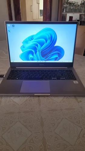 Samsung Book E30 i3 10°gen