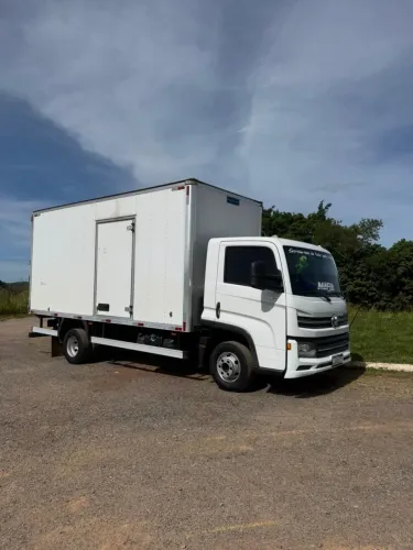 Caminhão Baú VW 6160