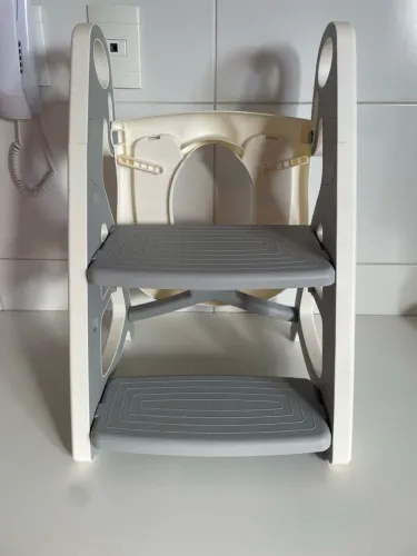 Escada de 02 degraus com trono para criança 02 anos
