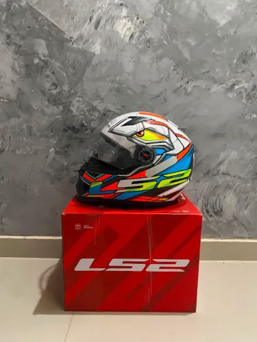 Capacete LS2