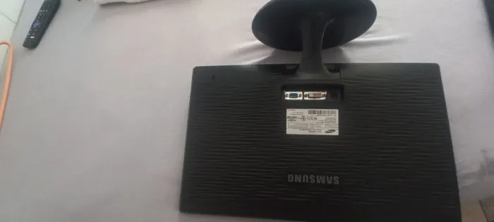 MONITOR SAMSUNG 20 POLEGADAS EM PERFEITO FUNCIONAMENTO 