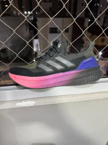 Tênis Ultraboost 5