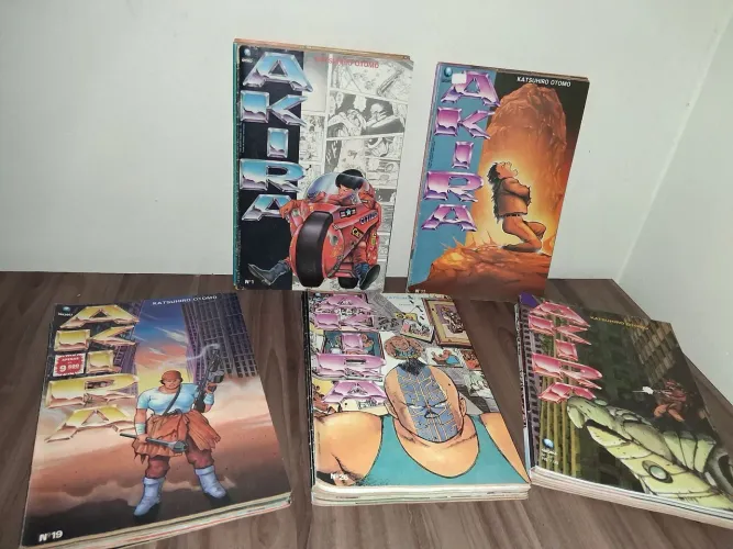 Akira - Mangá Editora Globo - Completa do n. 1 ao 38 em muito bom estado de conservação 