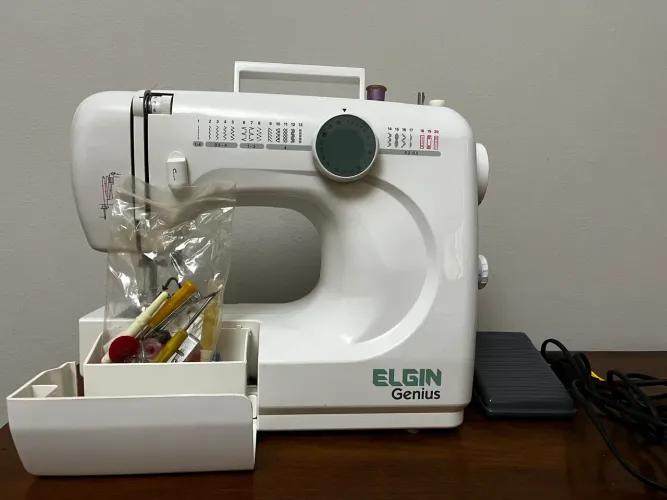 MÁQUINA DE COSTURA ELGIN GENIUS JX-4000