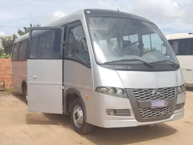 Micro Ônibus Volare W9 (Ano 2012) Cabinado 32 Lugares