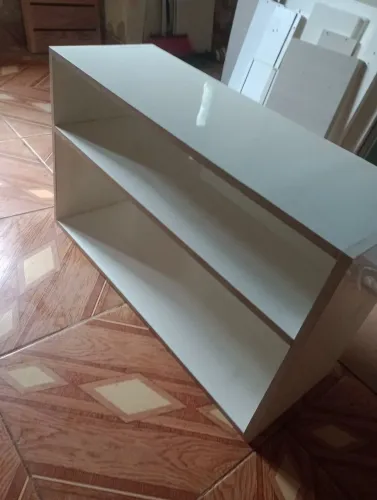 Armário pequeno prá cozinha ou banheiro 