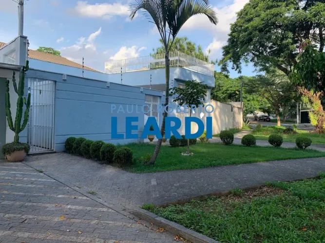 CASA ASSOBRADADA - ALTO DA LAPA - SP