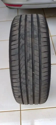 Oportunidade. 01 pneu 205/55/17 usado excelente.