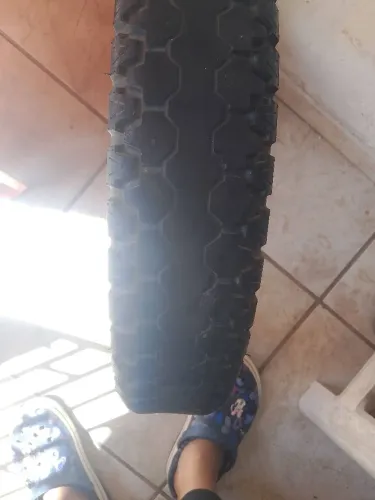 Pneu seminovo
