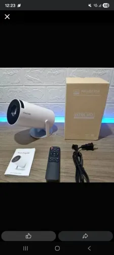 Vendo projetor Wi-Fi novo nem uma semana de uso